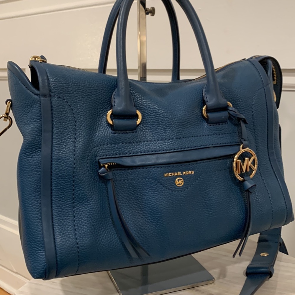 Michael Kors Carine Pebbled Leather Satchel with Removable Crossbody Strap EUC